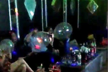 Kiểm tra, xử lý quán karaoke ở Văn Cao (quận Ngô Quyền) phục vụ 7 khách trái quy định